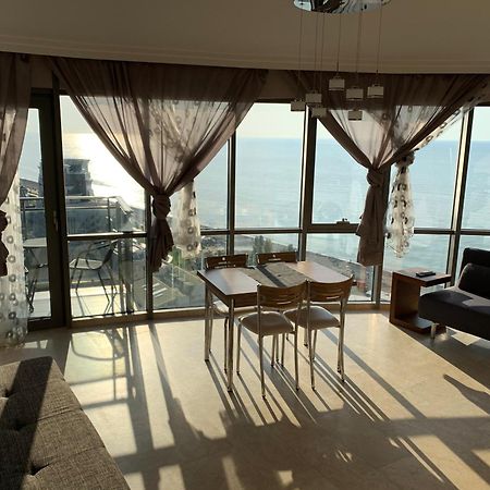 Orbi Sea Towers Apart Hotel Batumi Esterno foto