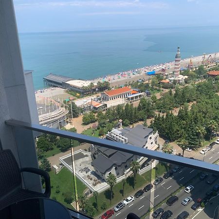 Orbi Sea Towers Apart Hotel Batumi Esterno foto