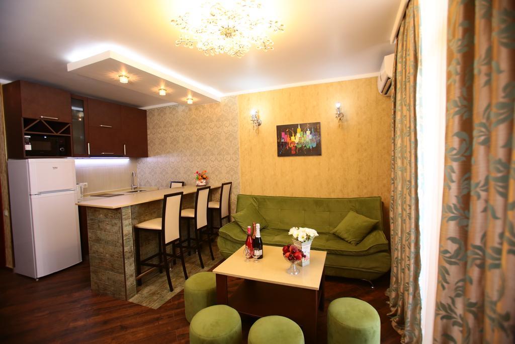 Orbi Sea Towers Apart Hotel Batumi Esterno foto