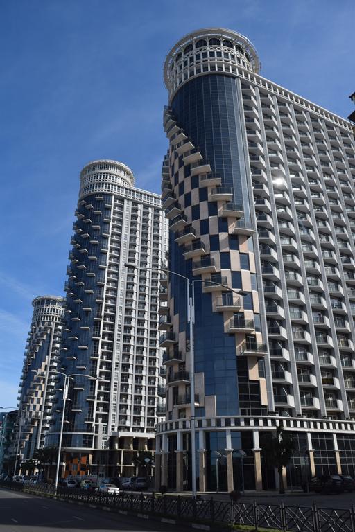 Orbi Sea Towers Apart Hotel Batumi Esterno foto