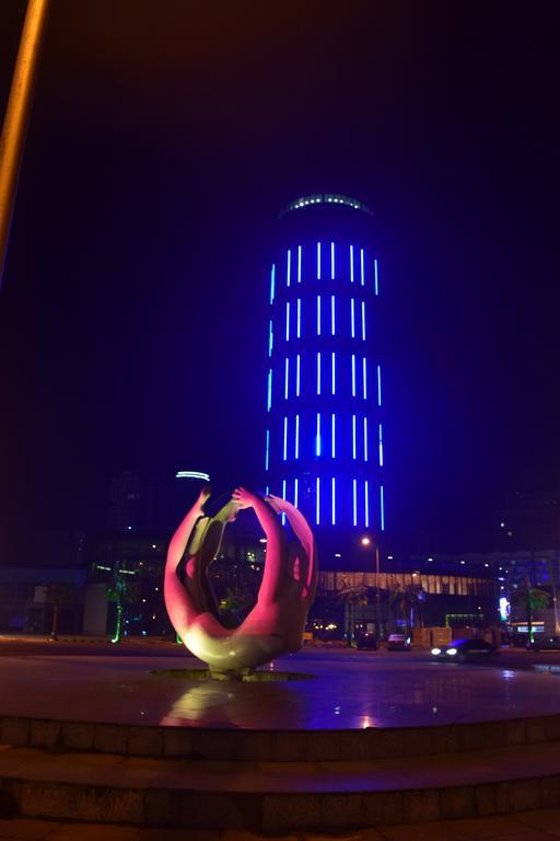 Orbi Sea Towers Apart Hotel Batumi Esterno foto